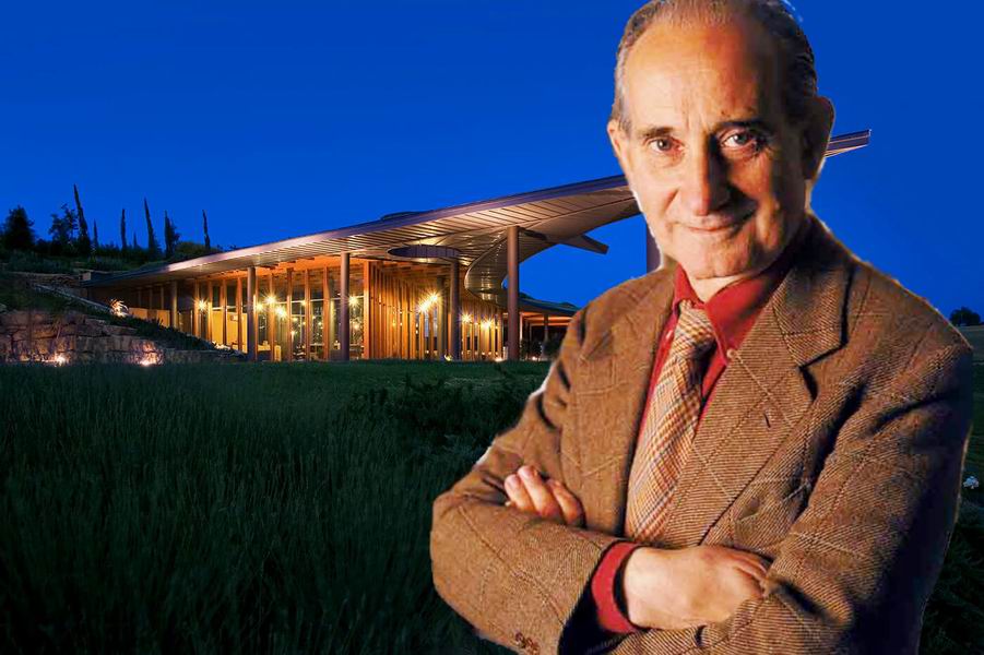 Si è spento a Firenze, nella notte tra il 25 e il 26 agosto 2026, all’età di 97 anni, il marchese Vittorio Frescobaldi, una delle figure più importanti della viticoltura italiana del secondo Novecento. Nato il 30 novembre 1928, apparteneva alla trentunesima generazione di una famiglia fiorentina legata al vino fin dal Medioevo. Lascia la moglie Bona e i figli Fiammetta, Angelica, Diana e Lamberto.