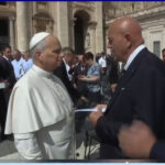 RIZZO DA PAPA LEONE XIV PER LA PACE “Nel tempo in cui le istituzioni europee e i governi che le appoggiano sono fin troppo volenterose nel praticare il riarmo e nell' accelerare verso scenari di guerra disastrosi per ragioni economiche, sociali ed umanitarie, la voce del Vaticano,